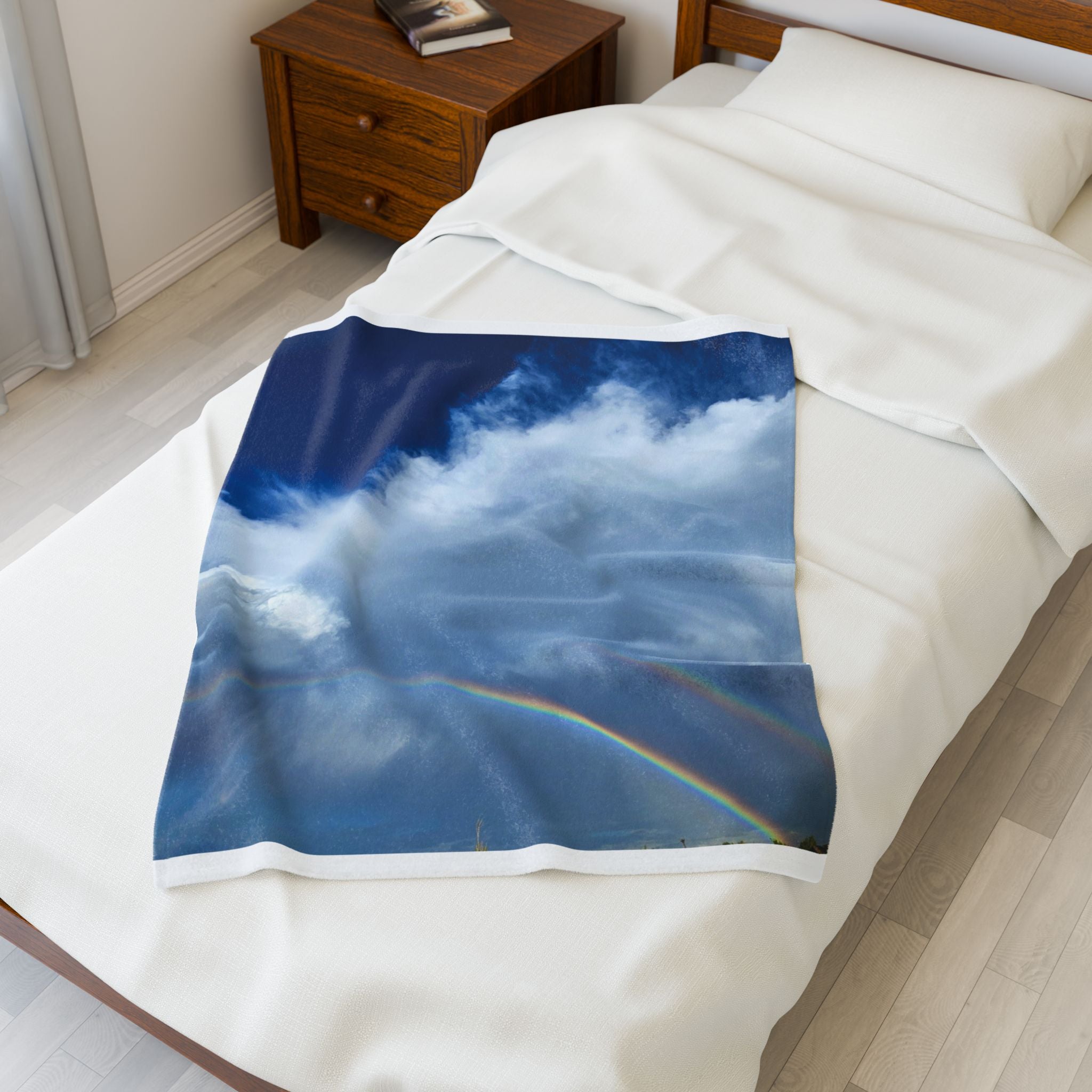 Rainbow Sky Velveteen Plush Blanket, Cozy Throw for Home Decor, Gift for Kids, Soft Blanket for All Seasons, Living Room Accent