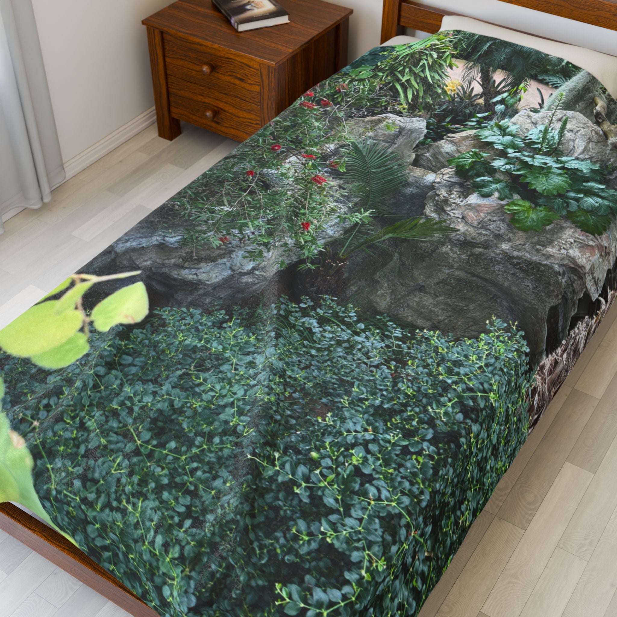 Cozy Garden Velveteen Plush Blanket - Perfect for Home Decor, Gift Giving, Cozy Nights, Nursery, and Outdoor Picnics