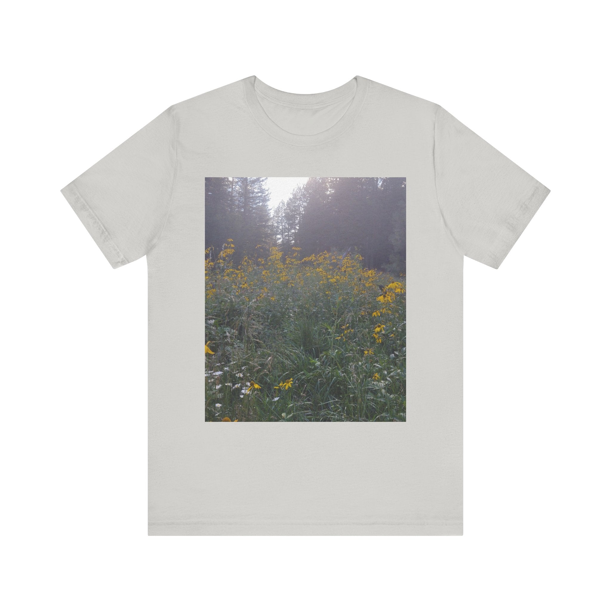 Nature-Inspired Unisex Tee - Perfect for Nature Lovers, Summer Outings, Outdoor Events, Gifts for Friends, Eco-Conscious Fashion