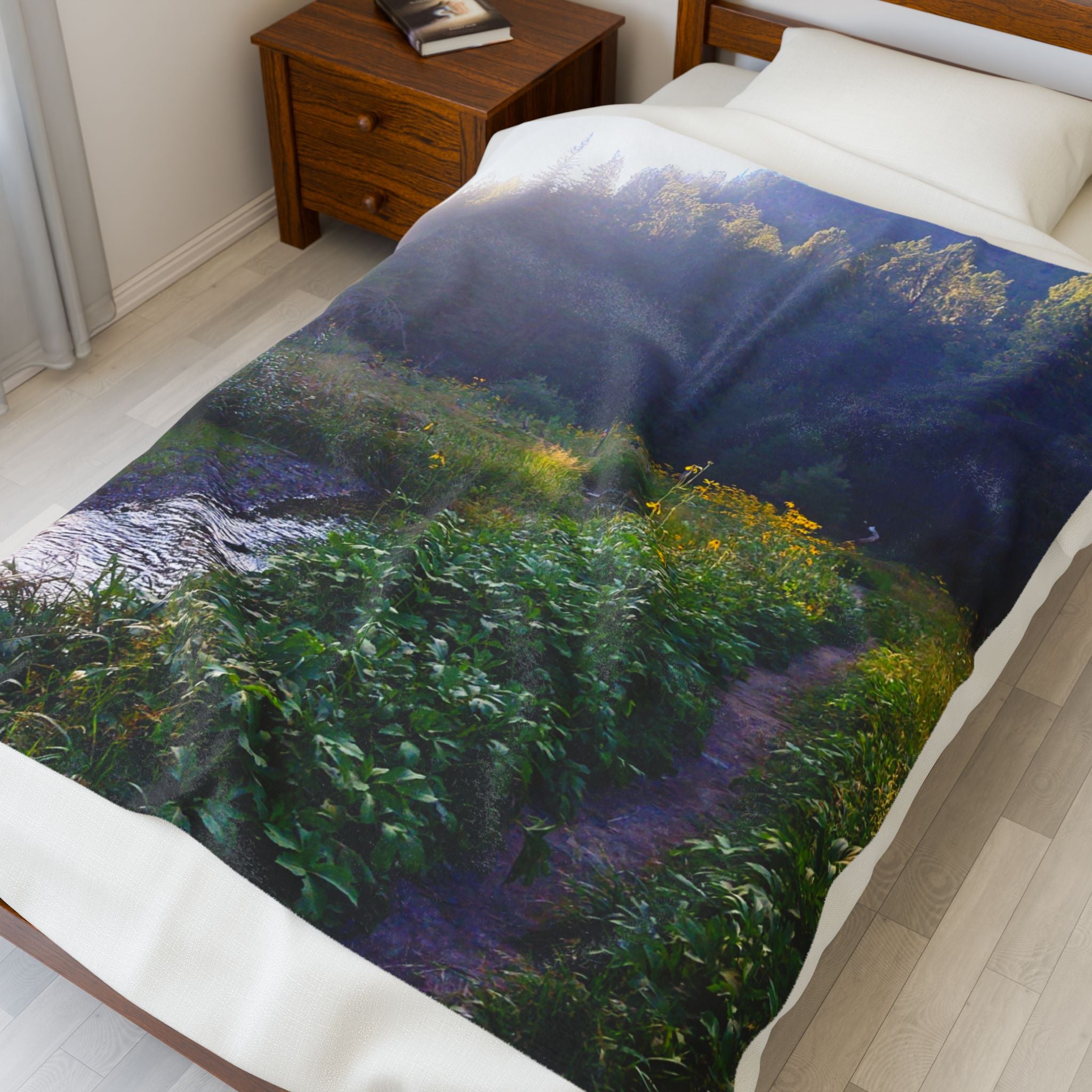 Nature-Inspired Velveteen Plush Blanket, Cozy Throw for Home Decor, Perfect Gift for Him or Her, Great for Camping, Picnics, and Cozy [...]