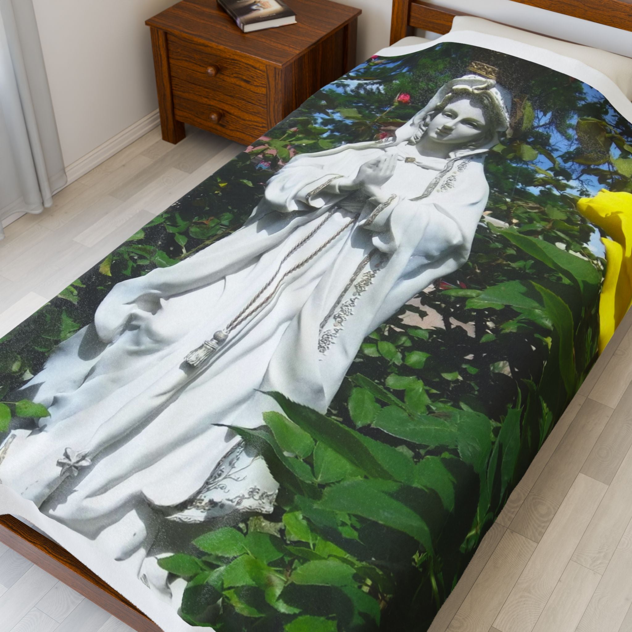 Mary Statue Velveteen Plush Blanket | Cozy Home Decor, Religious Gift, Meditation Throw, Faith In Action