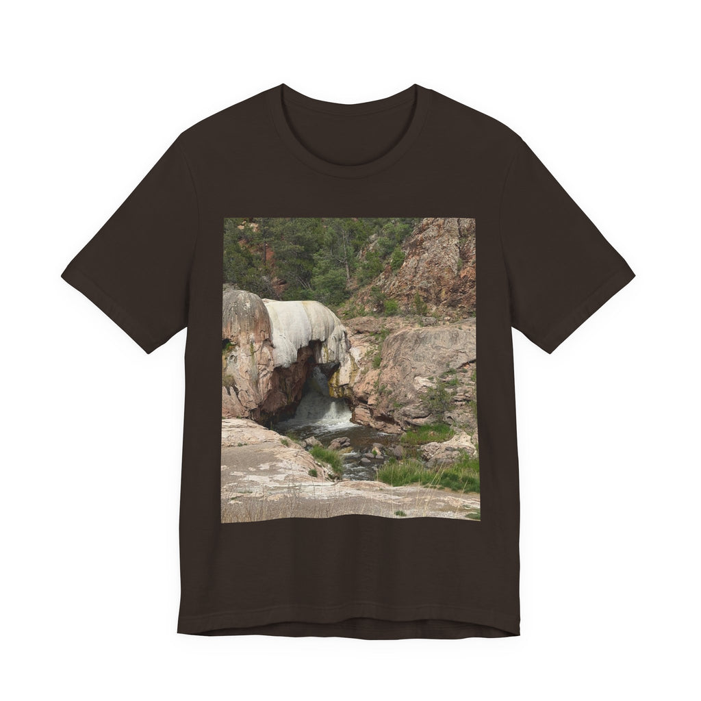 Waterfall Graphic Tee - Nature Lovers Unisex Shirt, Hiking Apparel, Summer Outfit, Gift for Adventure Seekers, Outdoor Enthusiasts