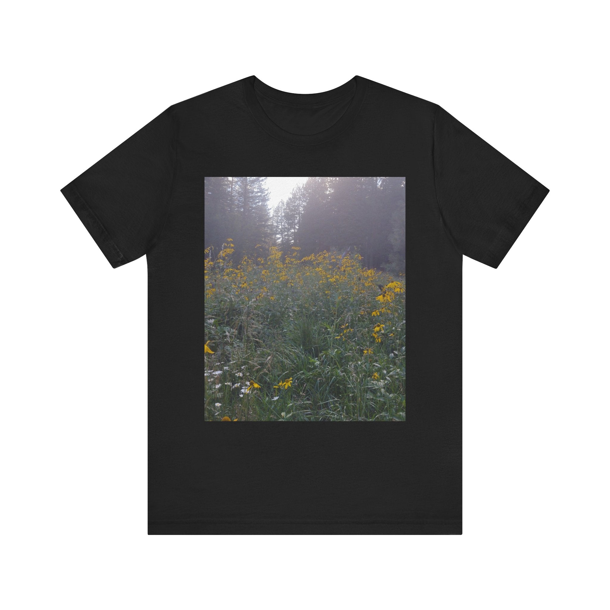 Nature-Inspired Unisex Tee - Perfect for Nature Lovers, Summer Outings, Outdoor Events, Gifts for Friends, Eco-Conscious Fashion
