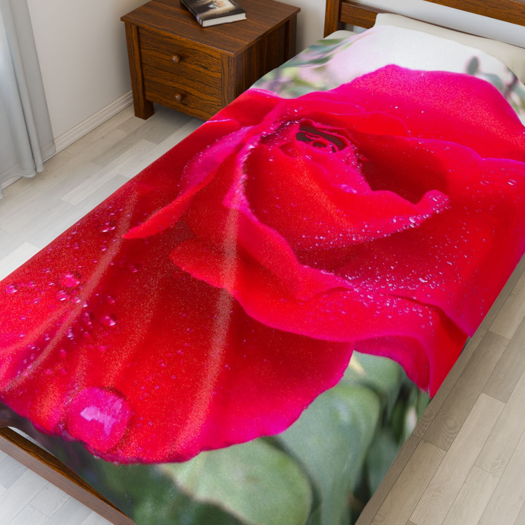 Cozy Floral Velveteen Plush Blanket - Perfect for Relaxation, Home Décor, Gifts, and Special Occasions