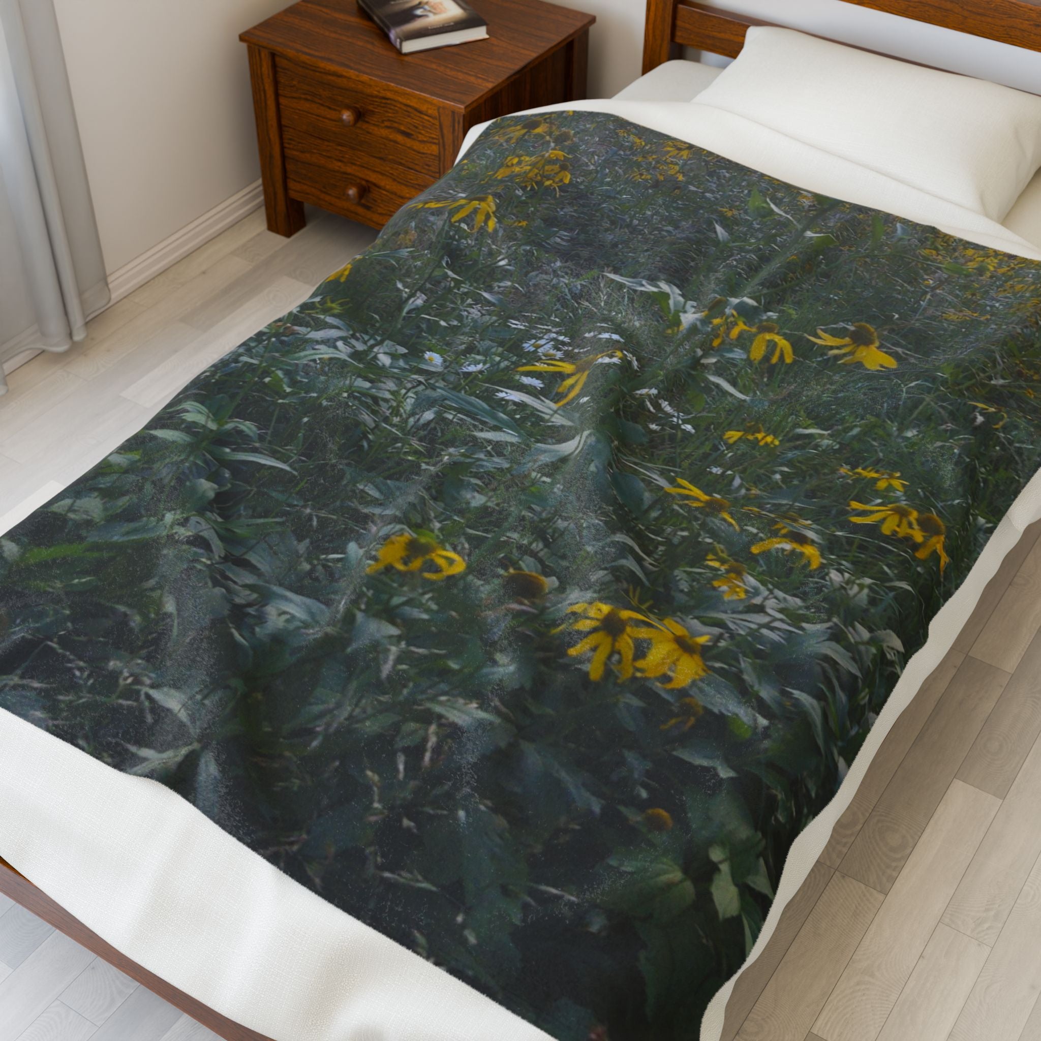 Floral Velveteen Plush Blanket | Cozy Home Decor, Gift for Her, Soft Throw Blanket, Floral Print Blanket, Nature Inspired Decor