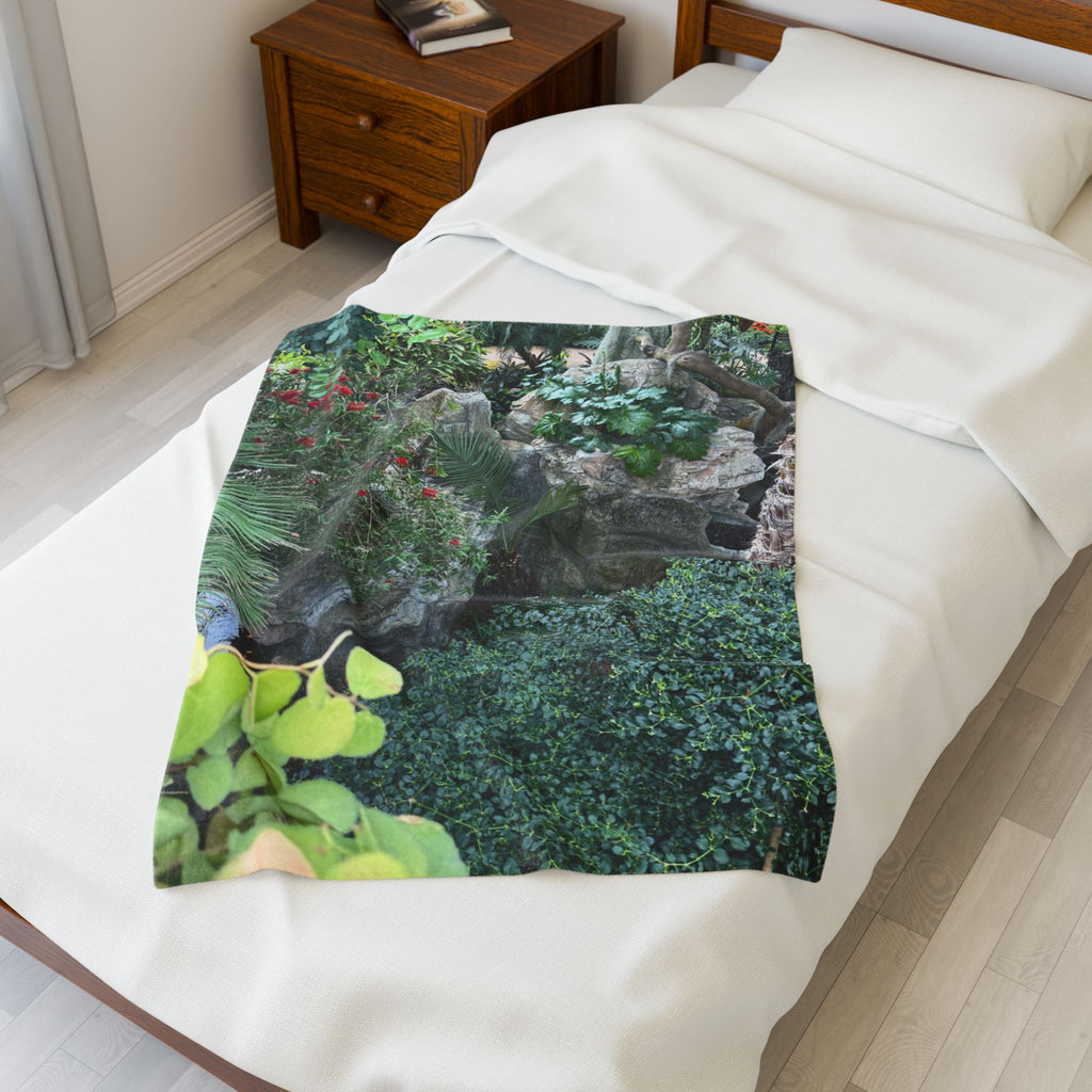 Cozy Garden Velveteen Plush Blanket - Perfect for Home Decor, Gift Giving, Cozy Nights, Nursery, and Outdoor Picnics