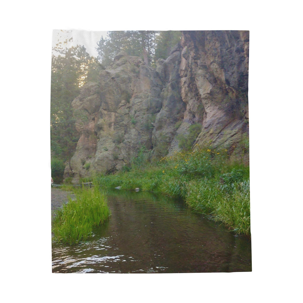 Cozy Nature-Inspired Velveteen Plush Blanket, Soft Throw for Home Decor, Perfect Gift for All Occasions, Camping Decor, Relaxation