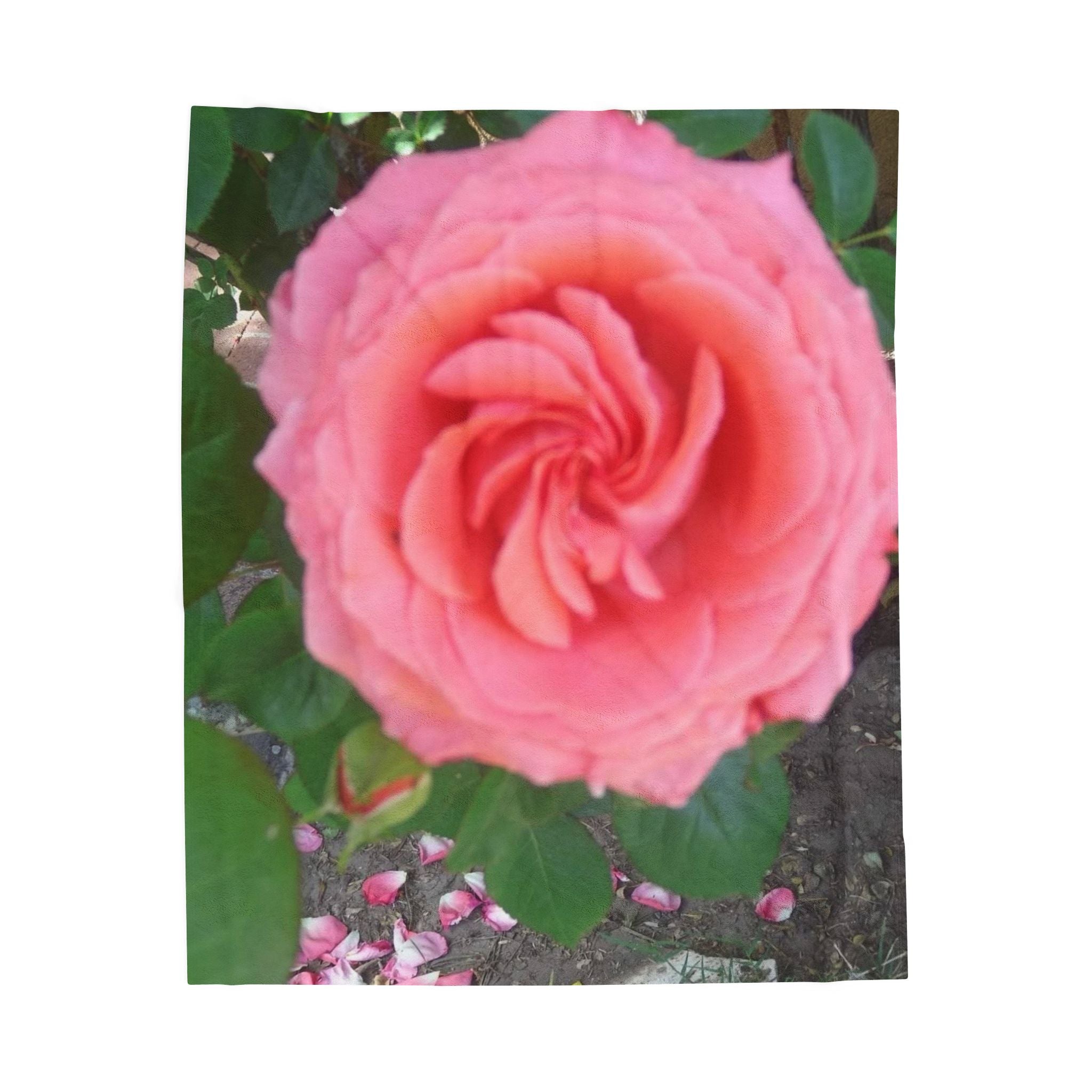 Cozy Floral Velveteen Plush Blanket - Soft Rose Design for Home Decor, Gift for Her, Winter Snuggles, Bed & Couch Accessory
