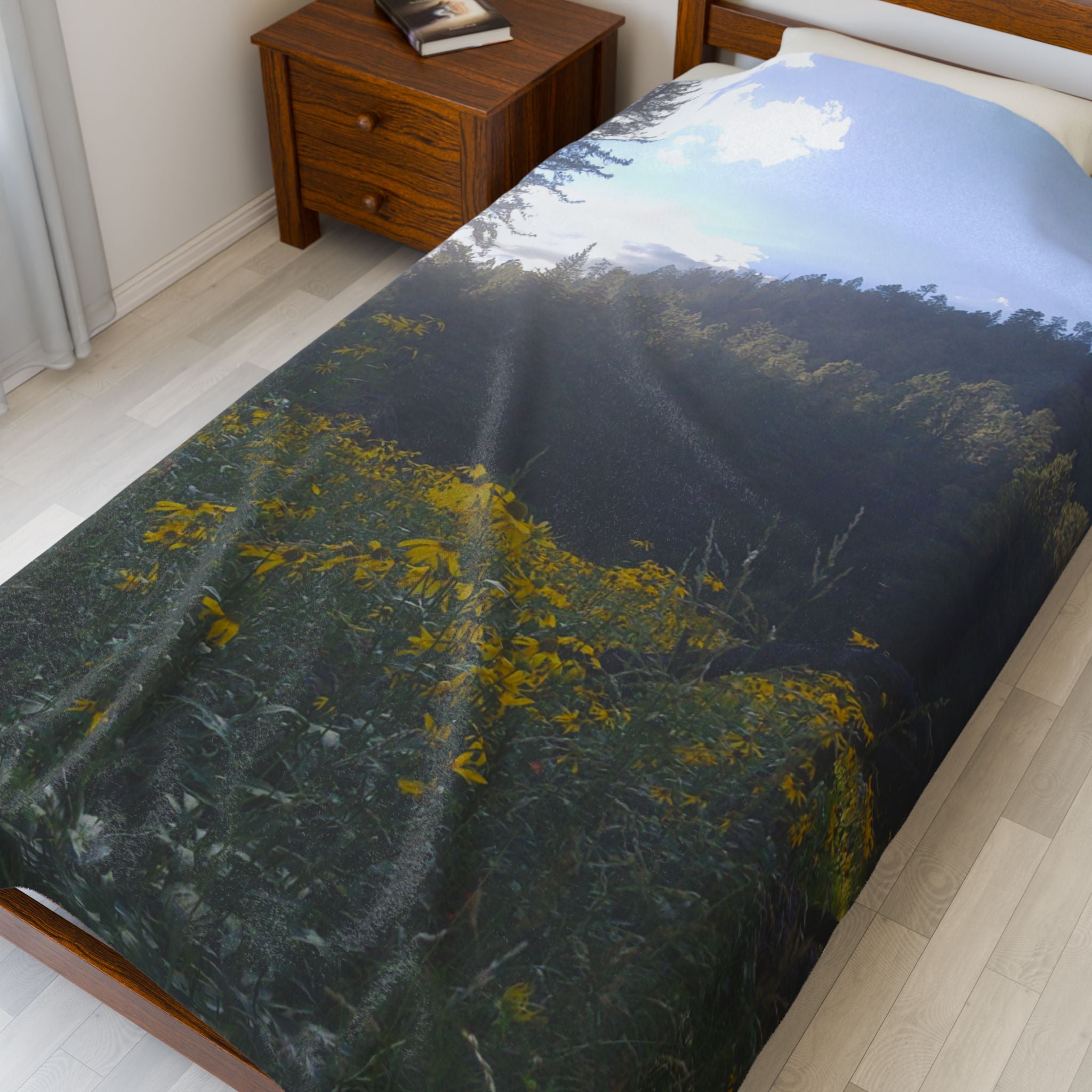 Nature-Inspired Velveteen Plush Blanket | Cozy Throw for Home Decor, Gifts, Outdoor Lovers, Picnics, and Relaxation