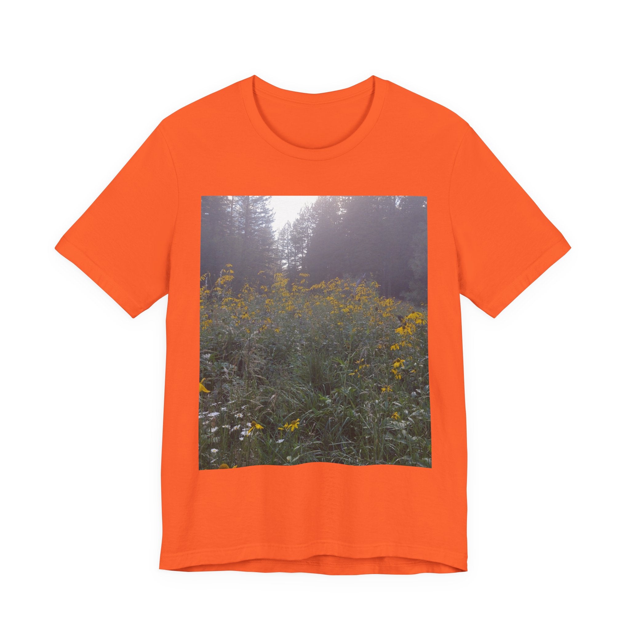 Nature-Inspired Unisex Tee - Perfect for Nature Lovers, Summer Outings, Outdoor Events, Gifts for Friends, Eco-Conscious Fashion