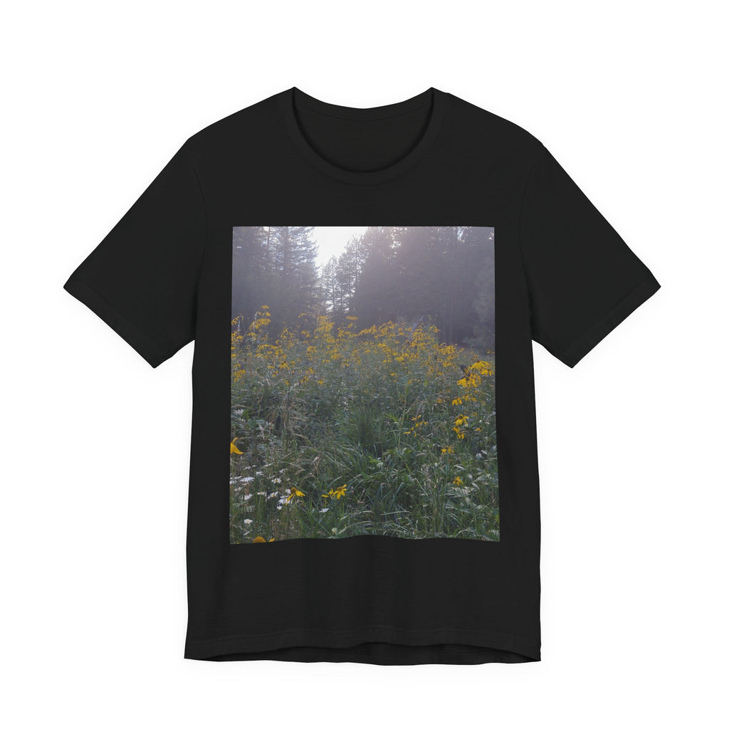 Nature-Inspired Unisex Tee - Perfect for Nature Lovers, Summer Outings, Outdoor Events, Gifts for Friends, Eco-Conscious Fashion