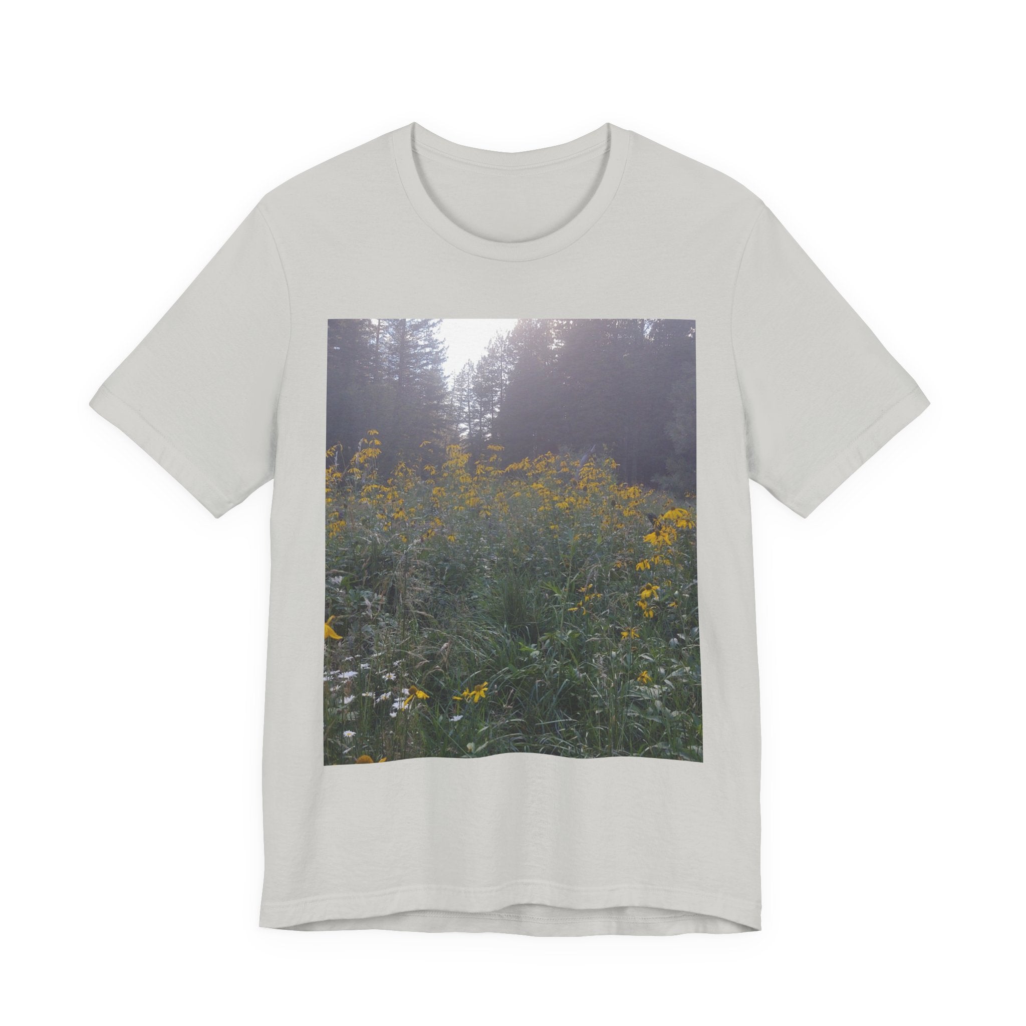 Nature-Inspired Unisex Tee - Perfect for Nature Lovers, Summer Outings, Outdoor Events, Gifts for Friends, Eco-Conscious Fashion