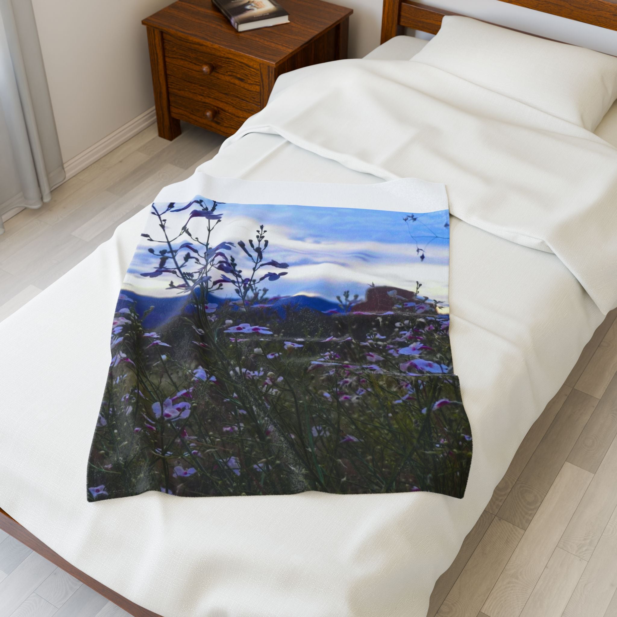 Cozy Floral Velveteen Blanket | Perfect for Home Decor, Gift for Friends, Cozy Nights, Flower Lovers, Soft Throw