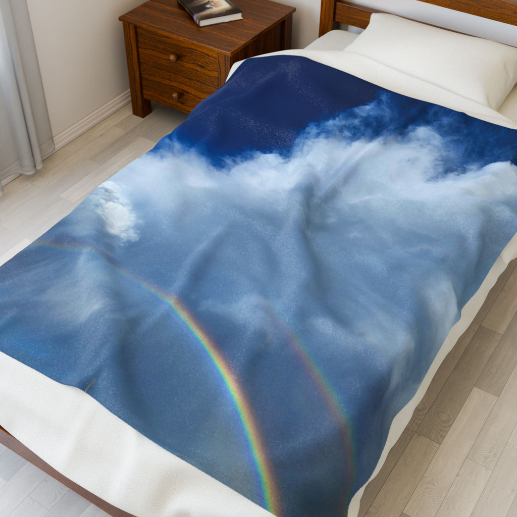 Rainbow Sky Velveteen Plush Blanket, Cozy Throw for Home Decor, Gift for Kids, Soft Blanket for All Seasons, Living Room Accent
