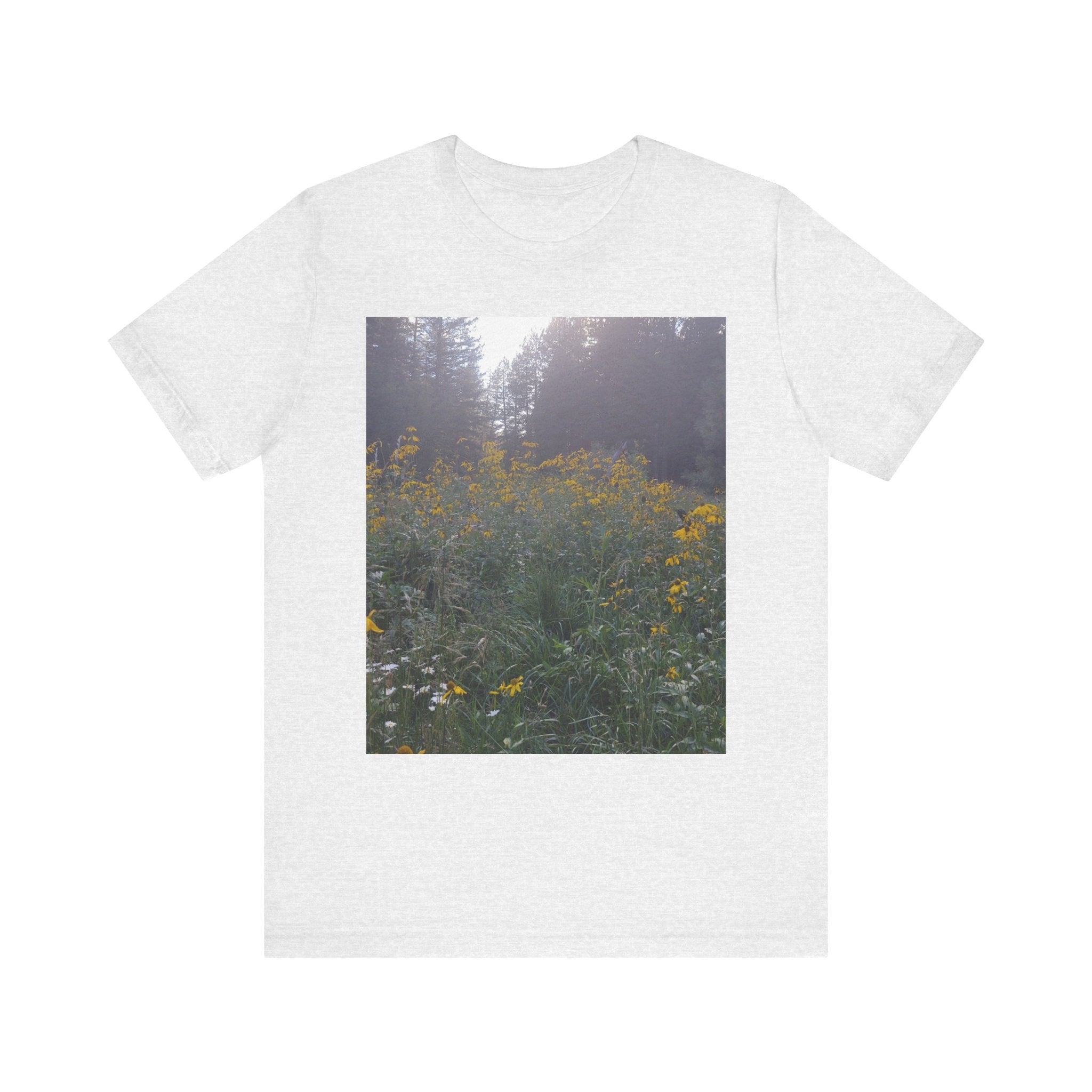 Nature-Inspired Unisex Tee - Perfect for Nature Lovers, Summer Outings, Outdoor Events, Gifts for Friends, Eco-Conscious Fashion