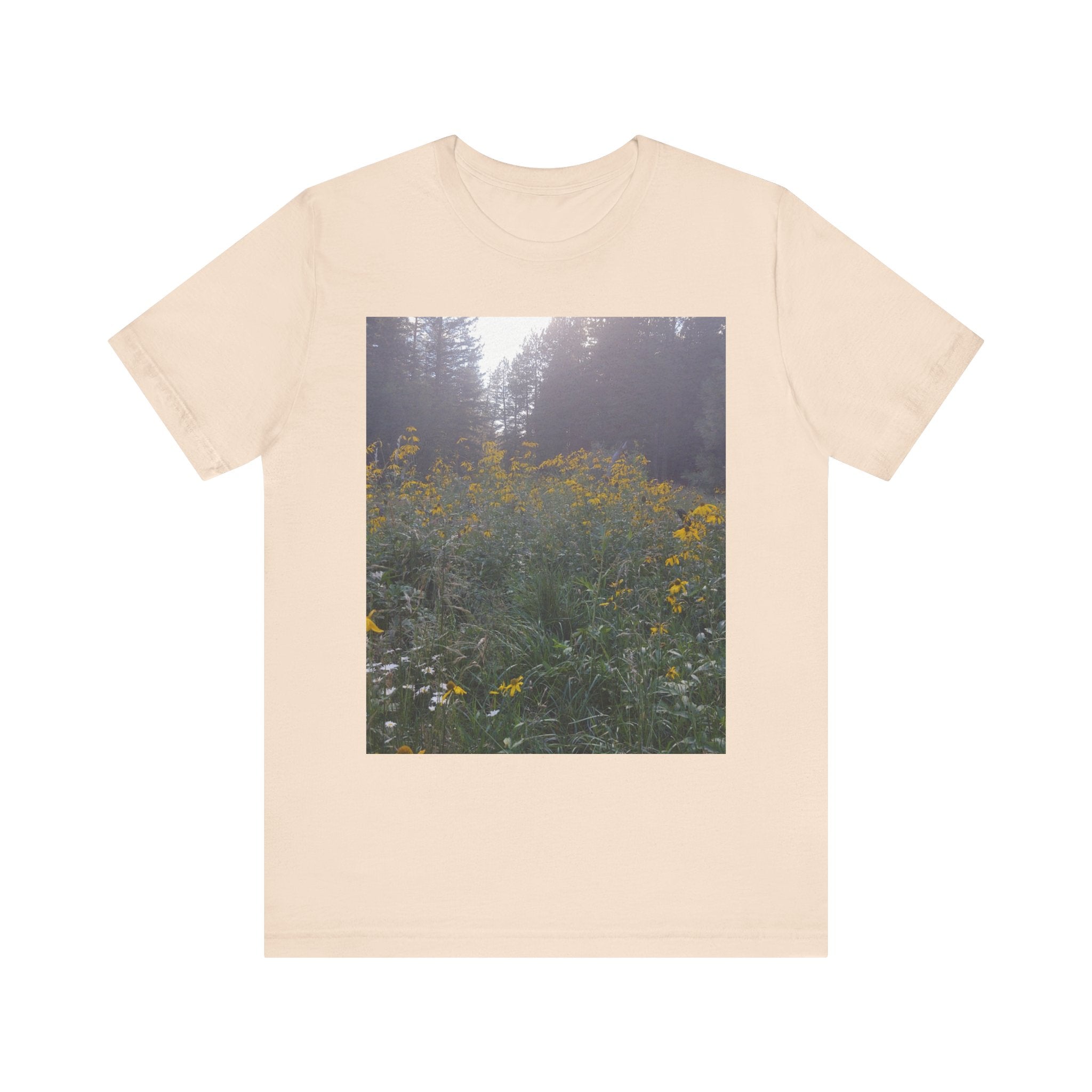Nature-Inspired Unisex Tee - Perfect for Nature Lovers, Summer Outings, Outdoor Events, Gifts for Friends, Eco-Conscious Fashion