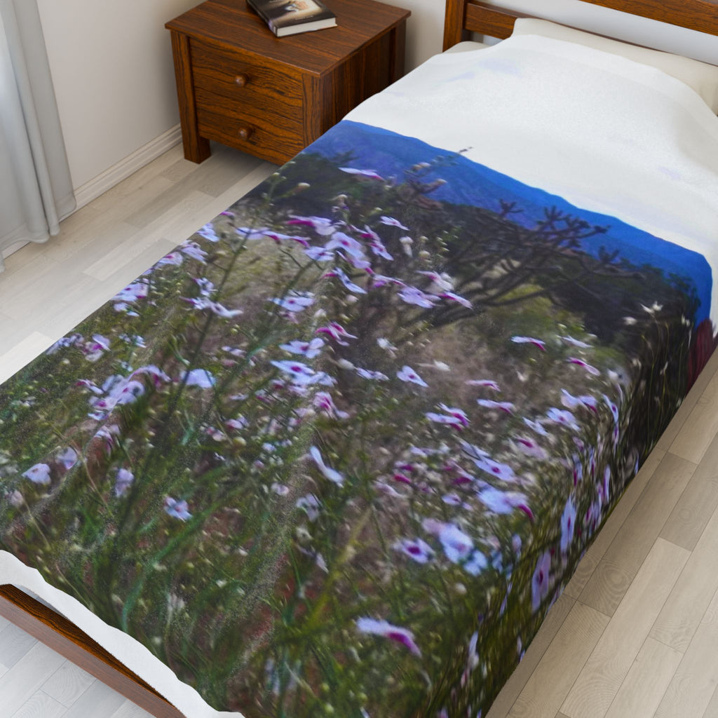 Cozy Velveteen Plush Blanket - Floral Design, Soft Throw, Home Decor, Gift for Her, Camping Companion