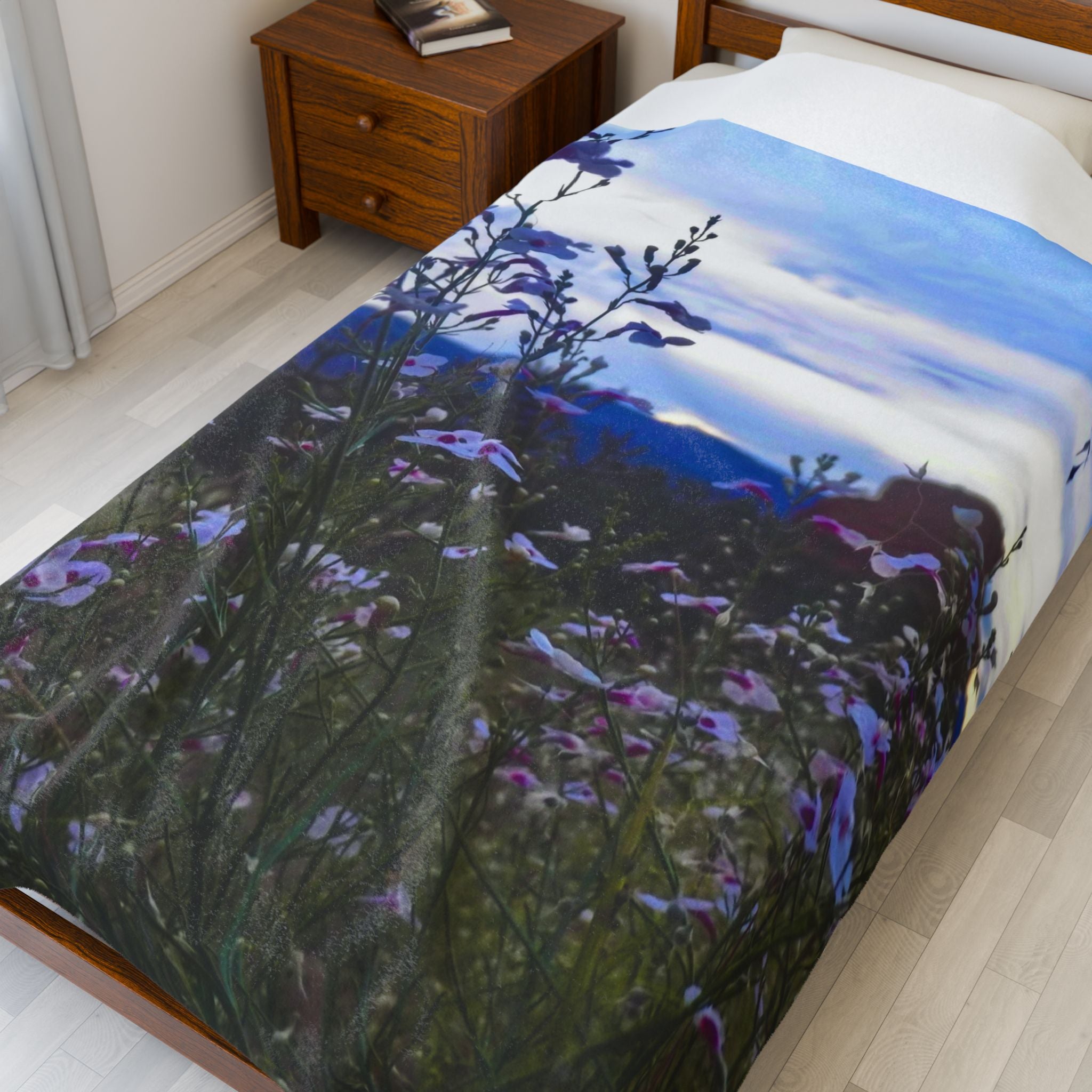 Cozy Floral Velveteen Blanket | Perfect for Home Decor, Gift for Friends, Cozy Nights, Flower Lovers, Soft Throw