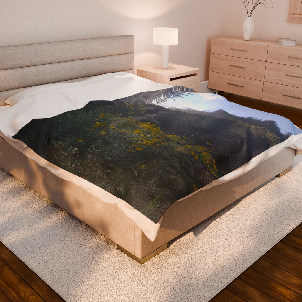 Nature-Inspired Velveteen Plush Blanket | Cozy Throw for Home Decor, Gifts, Outdoor Lovers, Picnics, and Relaxation