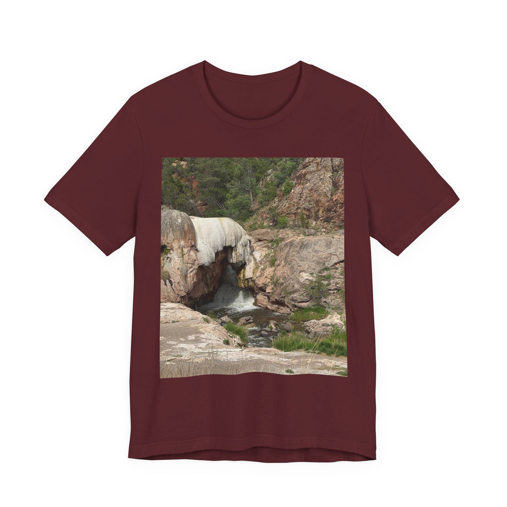 Waterfall Graphic Tee - Nature Lovers Unisex Shirt, Hiking Apparel, Summer Outfit, Gift for Adventure Seekers, Outdoor Enthusiasts