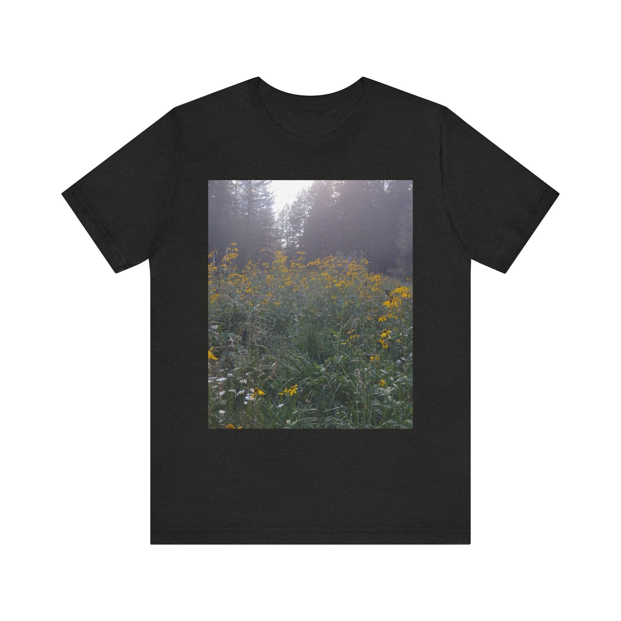 Nature-Inspired Unisex Tee - Perfect for Nature Lovers, Summer Outings, Outdoor Events, Gifts for Friends, Eco-Conscious Fashion
