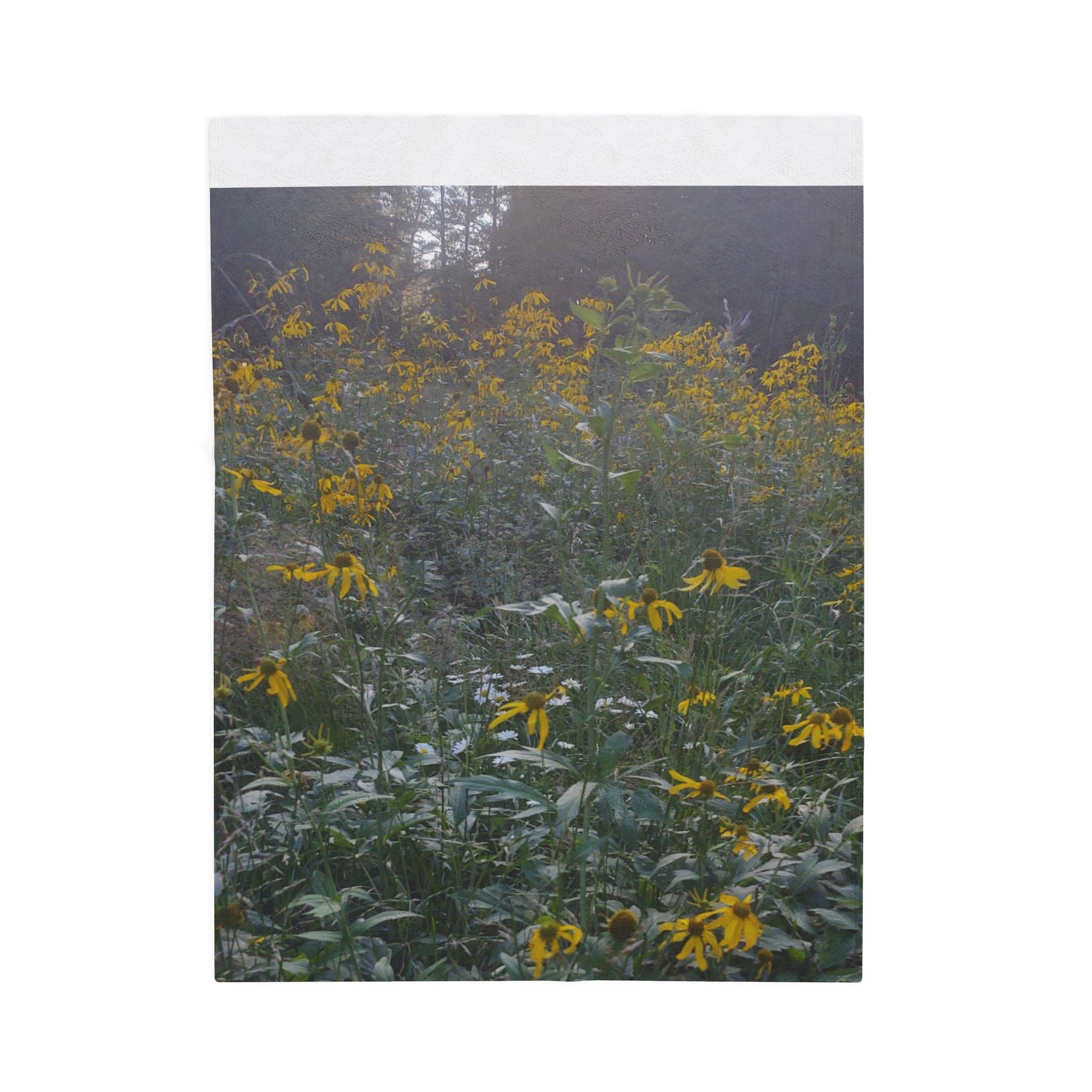 Floral Velvet Blanket - Cozy Home Decor, Warm Gift for Her, Soft Throw Blanket for All Seasons, Luxury Home Accent, Ideal for Snuggling