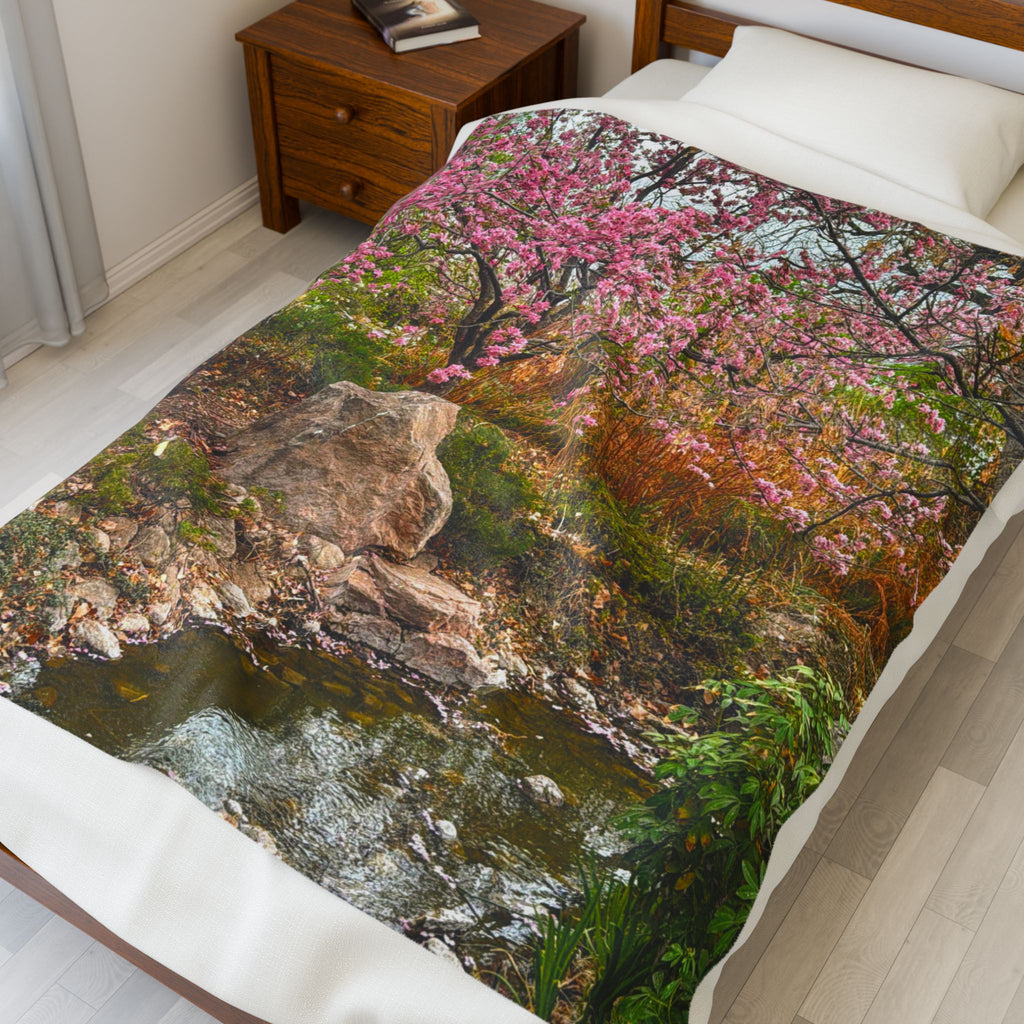 Serene Botanical Velveteen Plush Blanket, Cozy Throw Blanket, Floral Home Decor, Soft Blanket for Gifts, Spring Decor