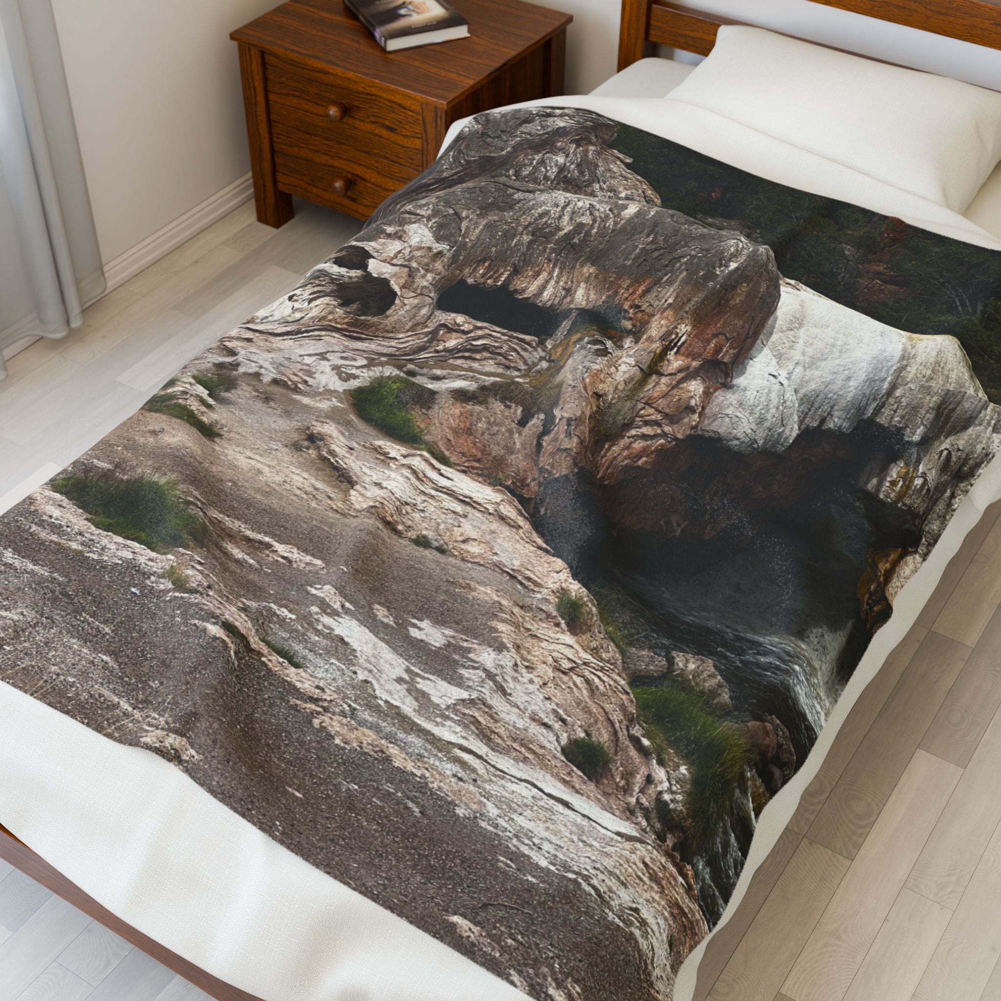 Nature-Inspired Velveteen Plush Blanket, Cozy Throw, Soft Home Decor, Rustic Gift, Camping Blanket, Outdoor Vibes