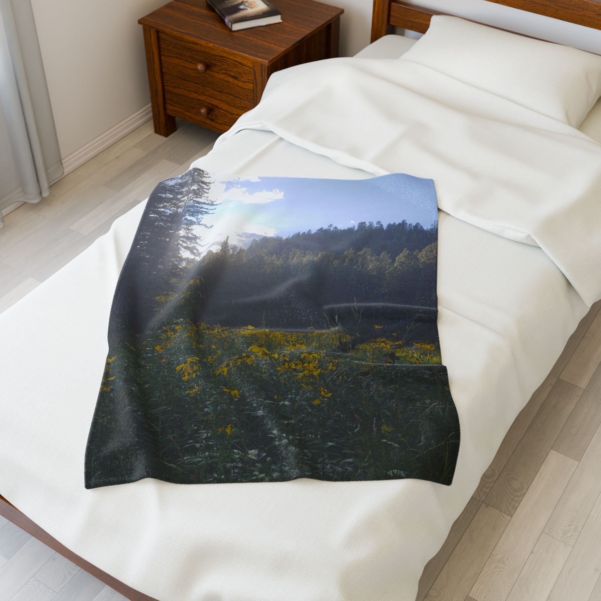 Nature-Inspired Velveteen Plush Blanket | Cozy Throw for Home Decor, Gifts, Outdoor Lovers, Picnics, and Relaxation