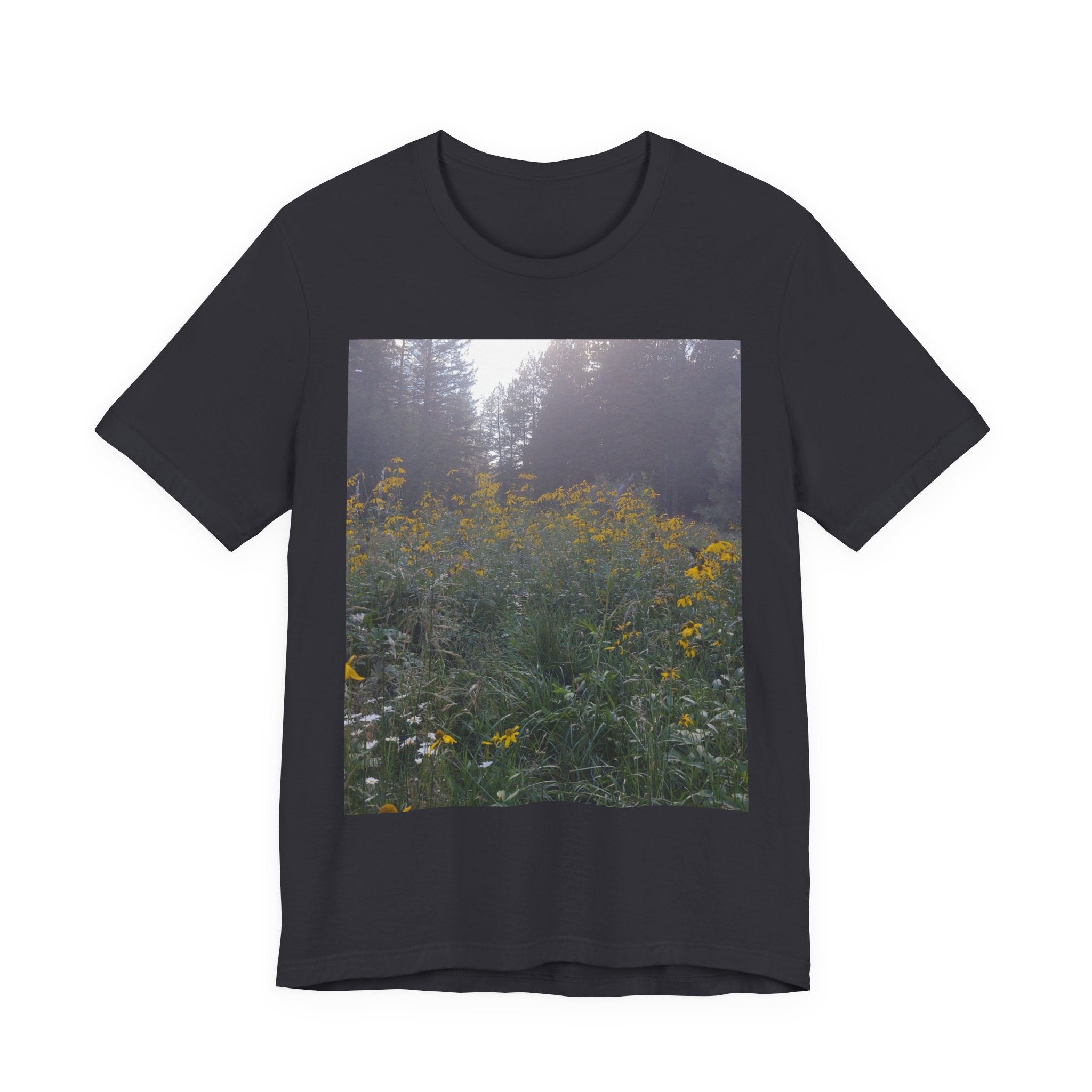 Nature-Inspired Unisex Tee - Perfect for Nature Lovers, Summer Outings, Outdoor Events, Gifts for Friends, Eco-Conscious Fashion